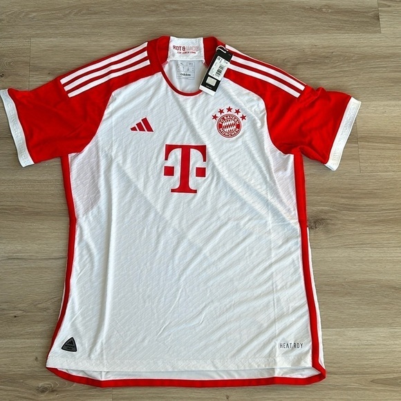 FC BAYERN 23/24 HOME JERSEY men xl - Picture 1 of 8